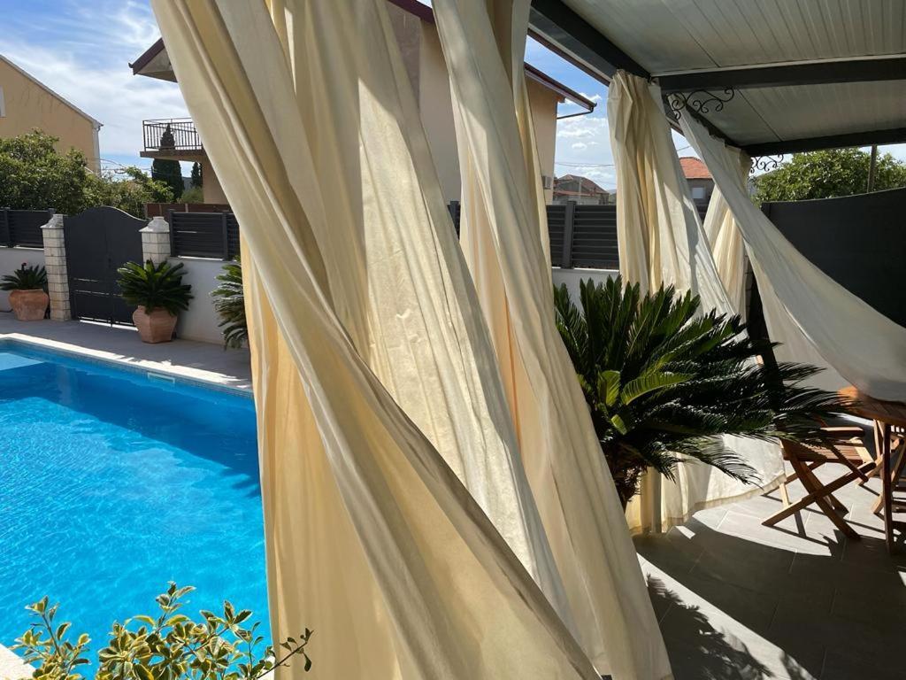 Villa Nana With Pool Kaštela מראה חיצוני תמונה