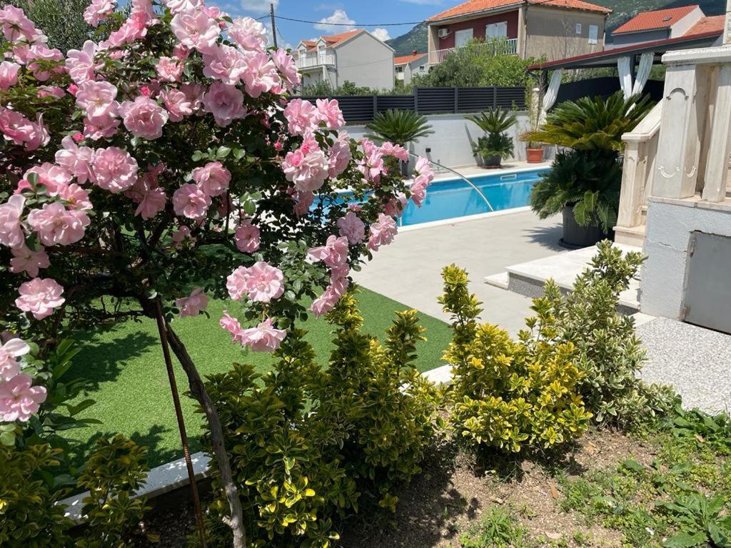 Villa Nana With Pool Kaštela מראה חיצוני תמונה
